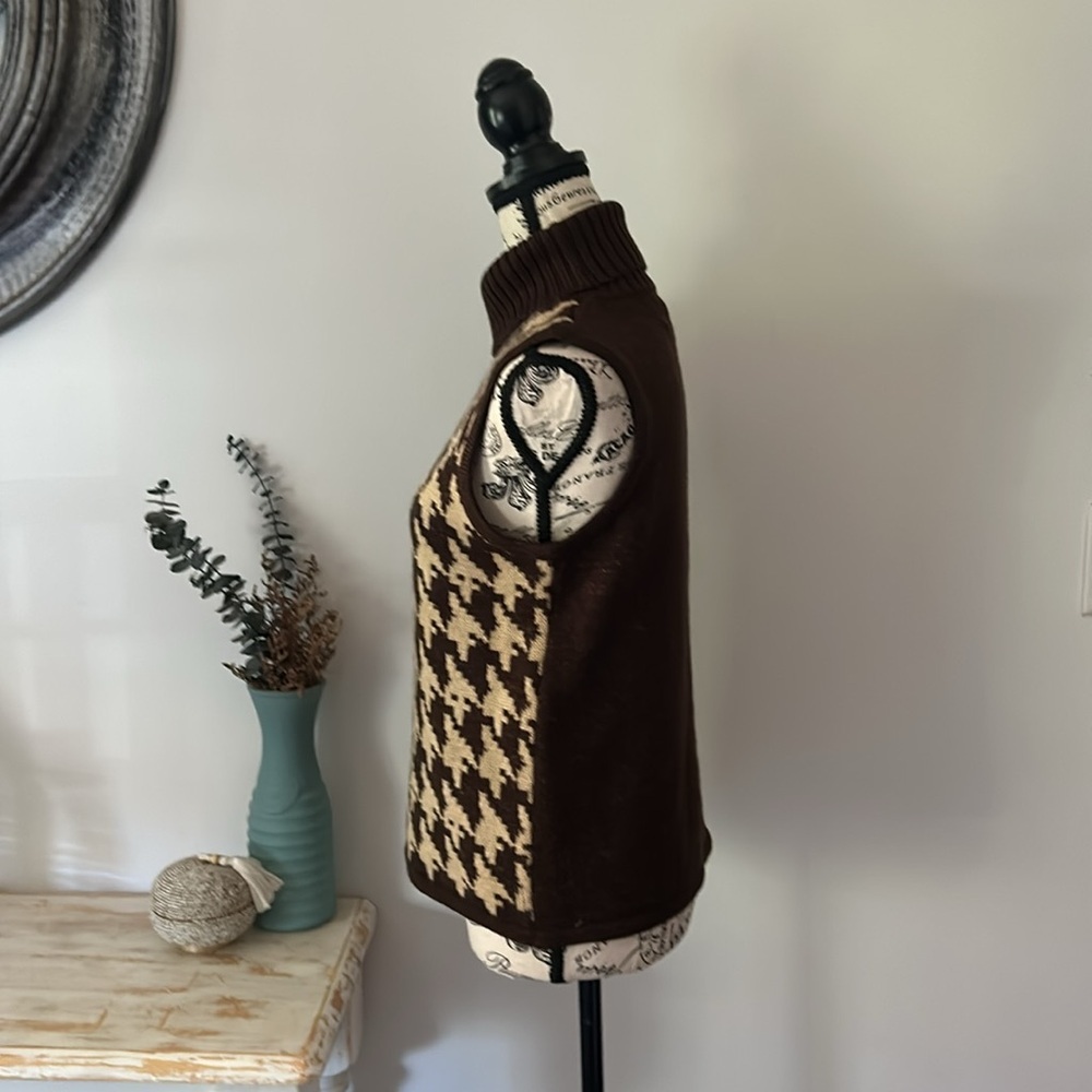 Vintage Mixit Brown and Cream Houndstooth Turtleneck Sweater - Picture 4 of 7